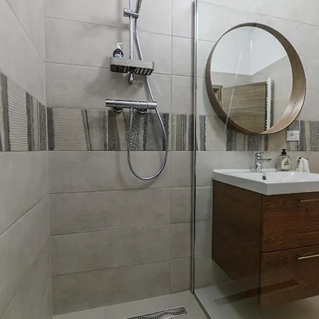 Uptown Deluxe Apartment Brasov Exterior photo