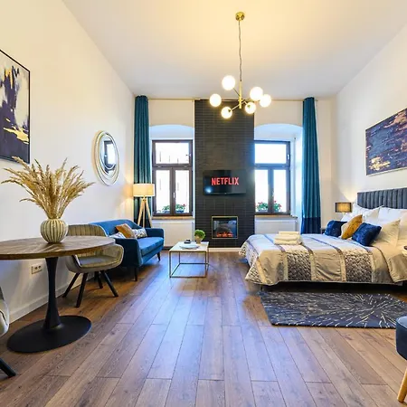 Uptown Deluxe Apartment Brasov Exterior photo