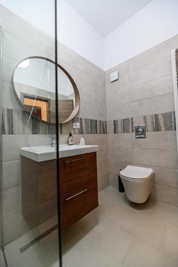 Uptown Deluxe Apartament