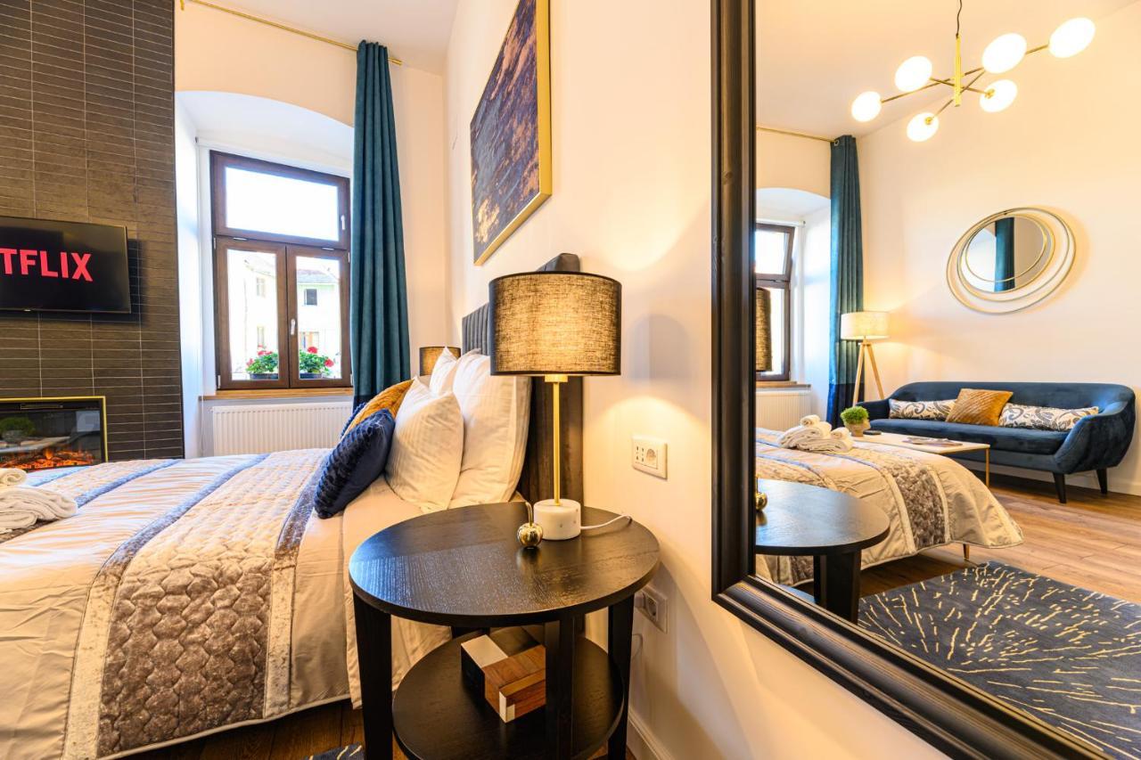 Uptown Deluxe * Brașov